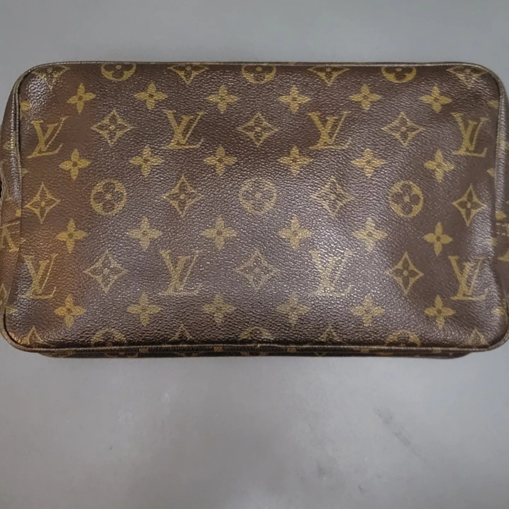 Authentic Louis Vuitton Trousse Toilette 28 Bag